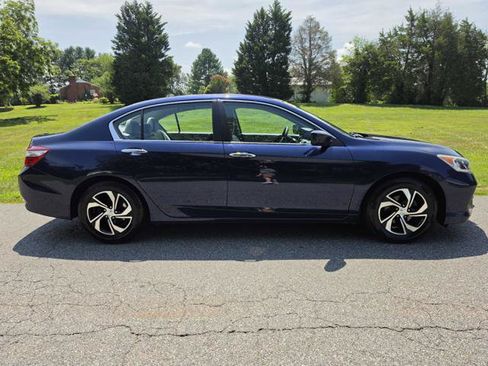 Used 2016 Honda Accord LX image 5