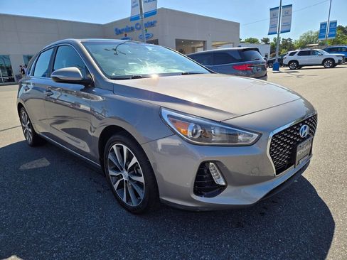 Used 2020 Hyundai Elantra GT w/ Style Package 02 FWD image 3
