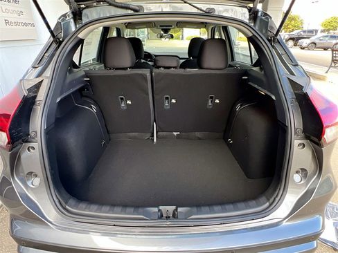 New 2025 Nissan Kicks Play S image 23