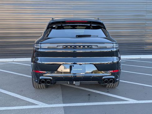 New 2026 Porsche Cayenne S image 10