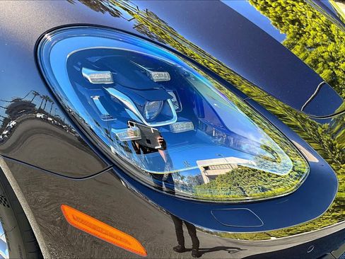 Used 2018 Porsche Panamera image 26