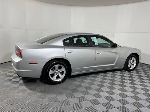 Used 2012 Dodge Charger SE w/ Connectivity Group image 21
