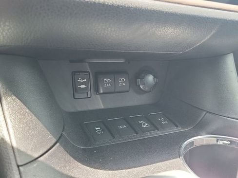 Used 2018 Toyota Highlander XLE AWD/4WD image 26