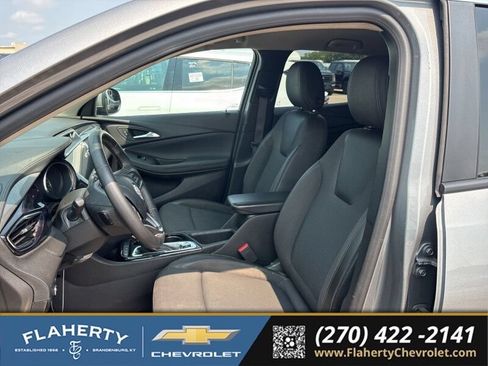 Used 2023 Buick Encore GX Preferred w/ Cold Weather Comfort Package AWD/4WD image 3