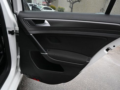 Used 2018 Volkswagen GTI S image 41