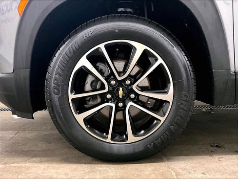 Used 2025 Chevrolet TrailBlazer LT image 7