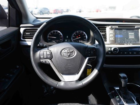 Used 2016 Toyota Highlander Plus image 21