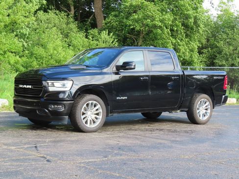 Used 2023 RAM 1500 Laramie AWD/4WD image 8