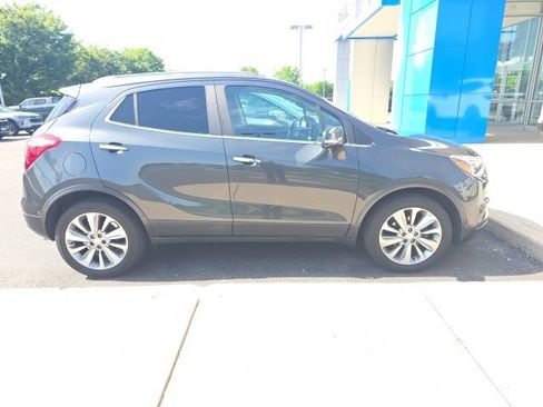 Used 2017 Buick Encore Preferred FWD image 2