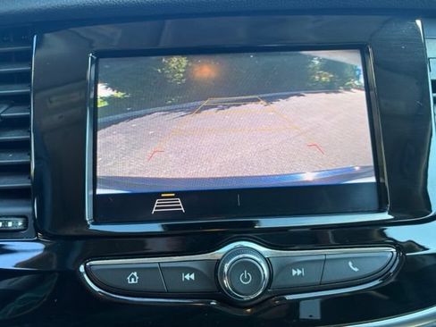 Used 2022 Buick Encore Preferred w/ Safety Package AWD/4WD image 38
