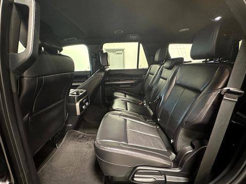 Used 2020 Ford Expedition XLT w/ Equipment Group 201A image 16