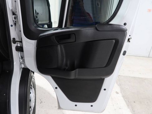 Used 2025 RAM ProMaster 2500 w/ Convenience Group FWD image 14