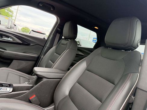 Certified 2021 Chevrolet TrailBlazer RS w/ Sun and Liftgate Package AWD/4WD image 11