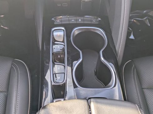 Used 2023 Buick Envision Essence image 15