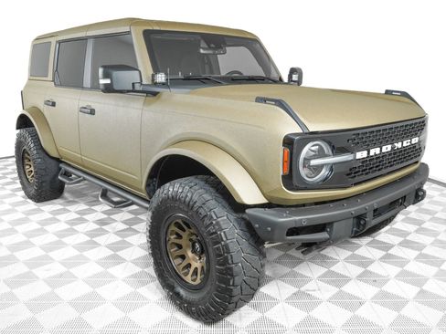 Used 2022 Ford Bronco Wildtrak AWD/4WD image 3