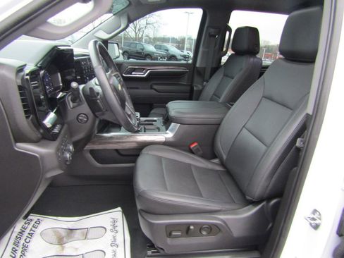 Used 2023 Chevrolet Silverado 1500 LTZ w/ LTZ Premium Package image 11