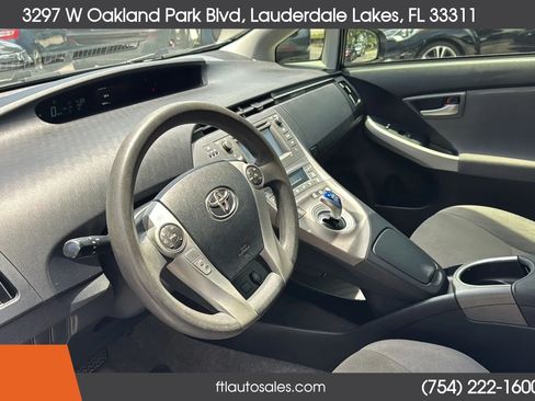 Used 2015 Toyota Prius Three FWD image 26