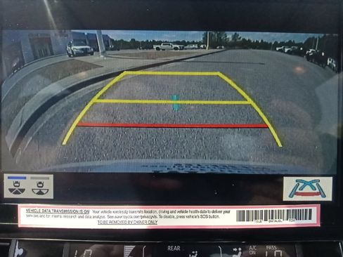 Used 2024 Toyota Sienna Limited FWD image 24
