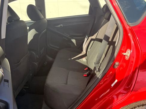 Used 2009 Pontiac Vibe AWD w/ Sun And Sound Package image 13