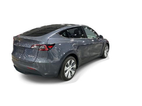 Certified 2023 Tesla Model Y Long Range AWD/4WD image 6