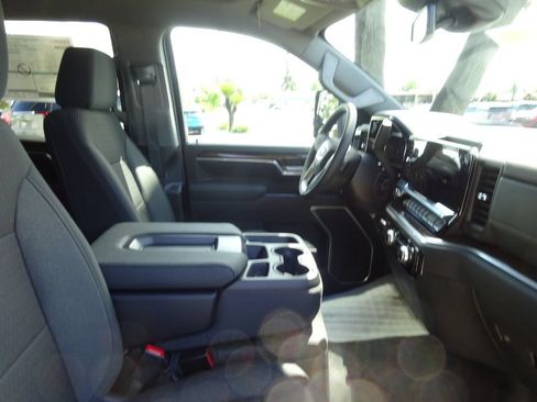 New 2026 GMC Sierra 2500 SLE AWD/4WD image 16
