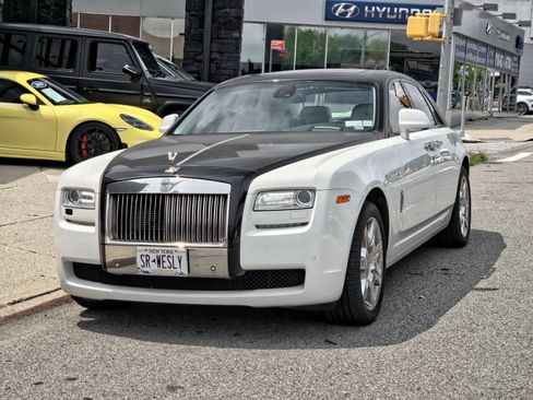 Used 2012 Rolls-Royce Ghost RWD image 2