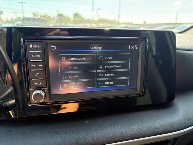 Used 2025 Nissan Kicks S FWD image 17