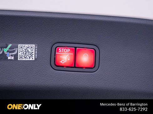 Used 2025 Mercedes-Benz GLC 300 4MATIC image 34