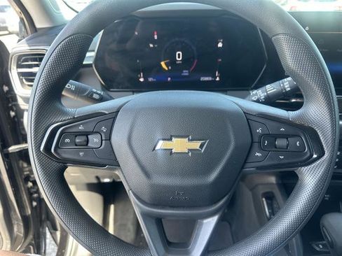 Used 2025 Chevrolet TrailBlazer LT FWD image 11