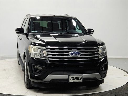Used 2018 Ford Expedition XLT w/ Equipment Group 201A image 2