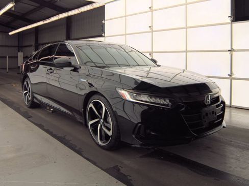 Used 2022 Honda Accord Sport image 4