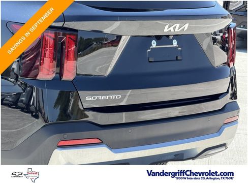 Used 2026 Kia Sorento S w/ S Panoramic Sunroof Package FWD image 6