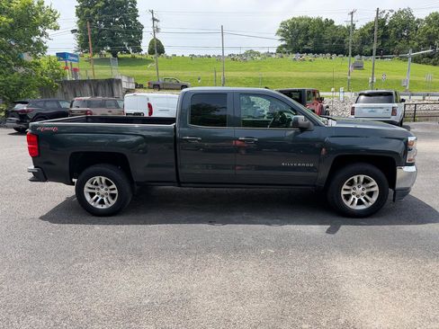 Used 2017 Chevrolet Silverado 1500 LT w/ All Star Edition AWD/4WD image 6
