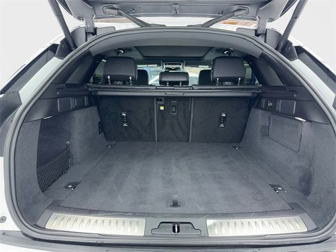 Used 2025 Land Rover Range Rover Velar Dynamic SE image 12