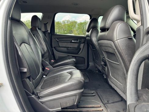 Used 2017 Chevrolet Traverse LT AWD/4WD image 19