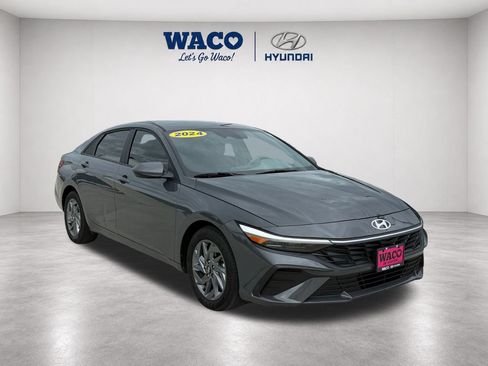 Used 2024 Hyundai Elantra SEL FWD image 1