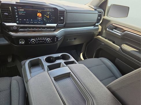 Used 2023 Chevrolet Silverado 1500 LT AWD/4WD image 12