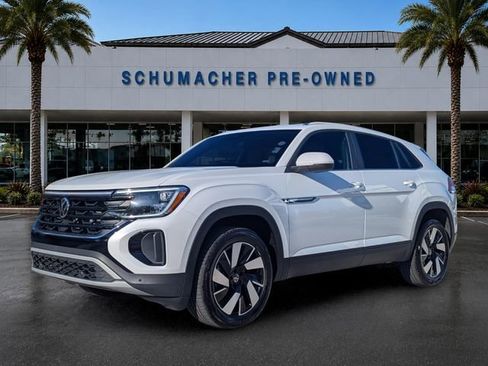 Certified 2026 Volkswagen Atlas Cross Sport SE FWD image 3
