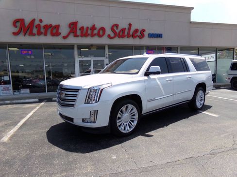 Used 2016 Cadillac Escalade ESV Platinum AWD/4WD image 56
