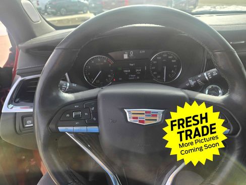 Used 2020 Cadillac XT6 Premium Luxury image 11