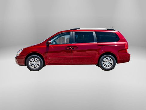 Used 2012 Kia Sedona LX FWD image 4