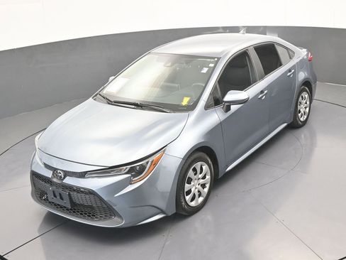 Used 2021 Toyota Corolla LE image 42