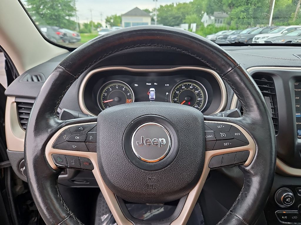 Used 2014 Jeep Cherokee Limited AWD/4WD image 21