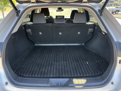 Used 2021 Toyota Venza LE image 23