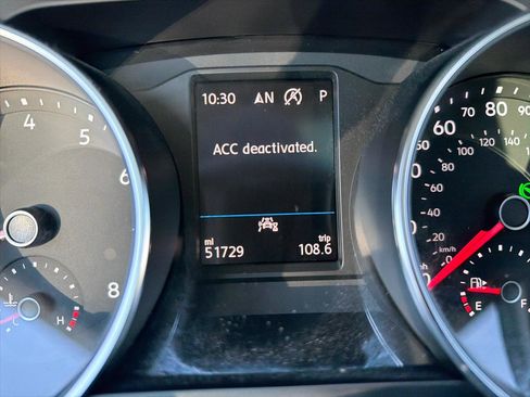 Used 2021 Volkswagen Tiguan SE w/ Panoramic Sunroof Package image 29