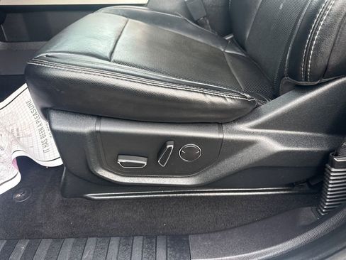 Used 2019 Ford F250 Lariat w/ Lariat Ultimate Package image 32