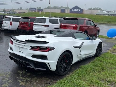 Used 2025 Chevrolet Corvette Z06 image 6