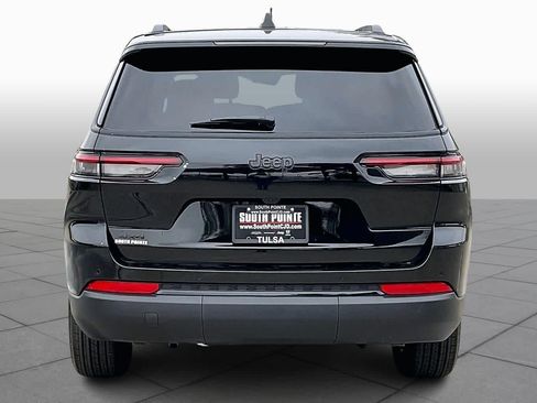 New 2025 Jeep Grand Cherokee L Altitude image 4