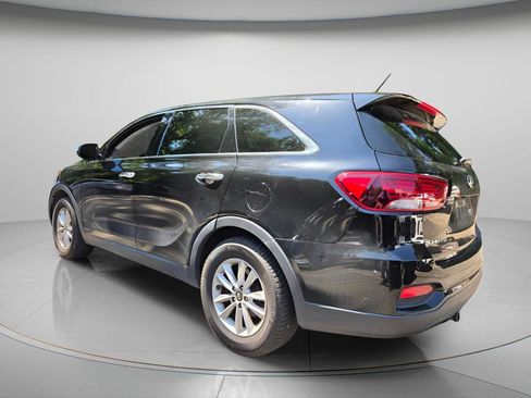 Used 2019 Kia Sorento AWD image 8