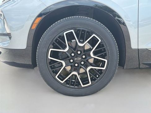 Used 2024 Chevrolet Blazer RS w/ Driver Confidence II Package FWD image 43